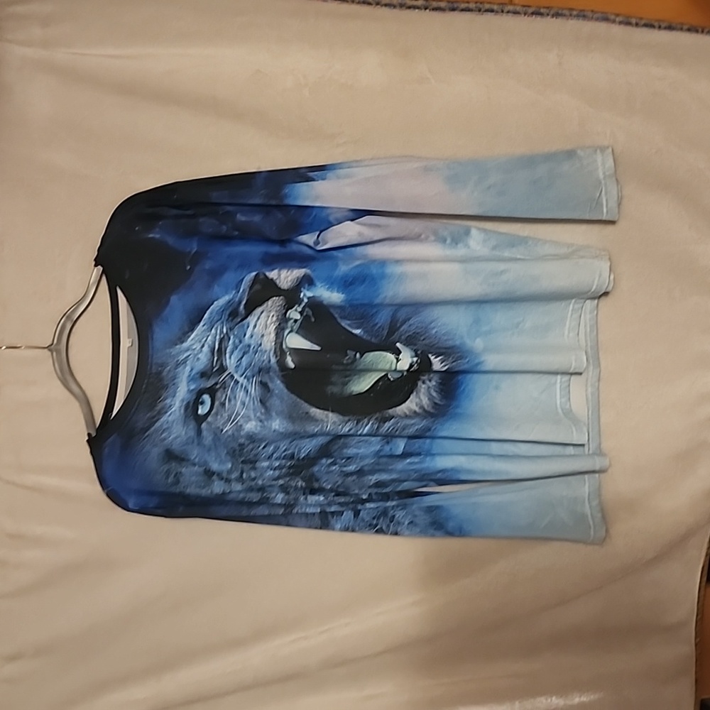 Lion shirt